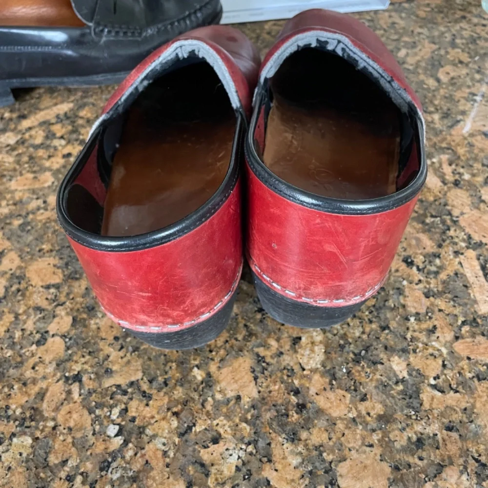 Clogs - Picture 3 of 4